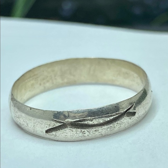 Navajo vintage Sterling carved band ring .Native American Art Deco band ring. - Picture 3 of 4